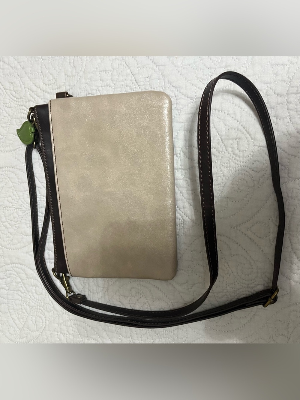 CHALA NWOT TAN & BROWN CROSSBODY BAG WITH MULTICOLOR FLORAL APPLIQUÉ - Picture 4 of 8